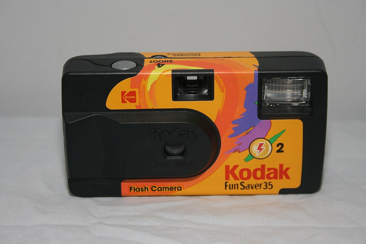 A Kodak FunSaver 35 single-use film camera, photographed in 2009.