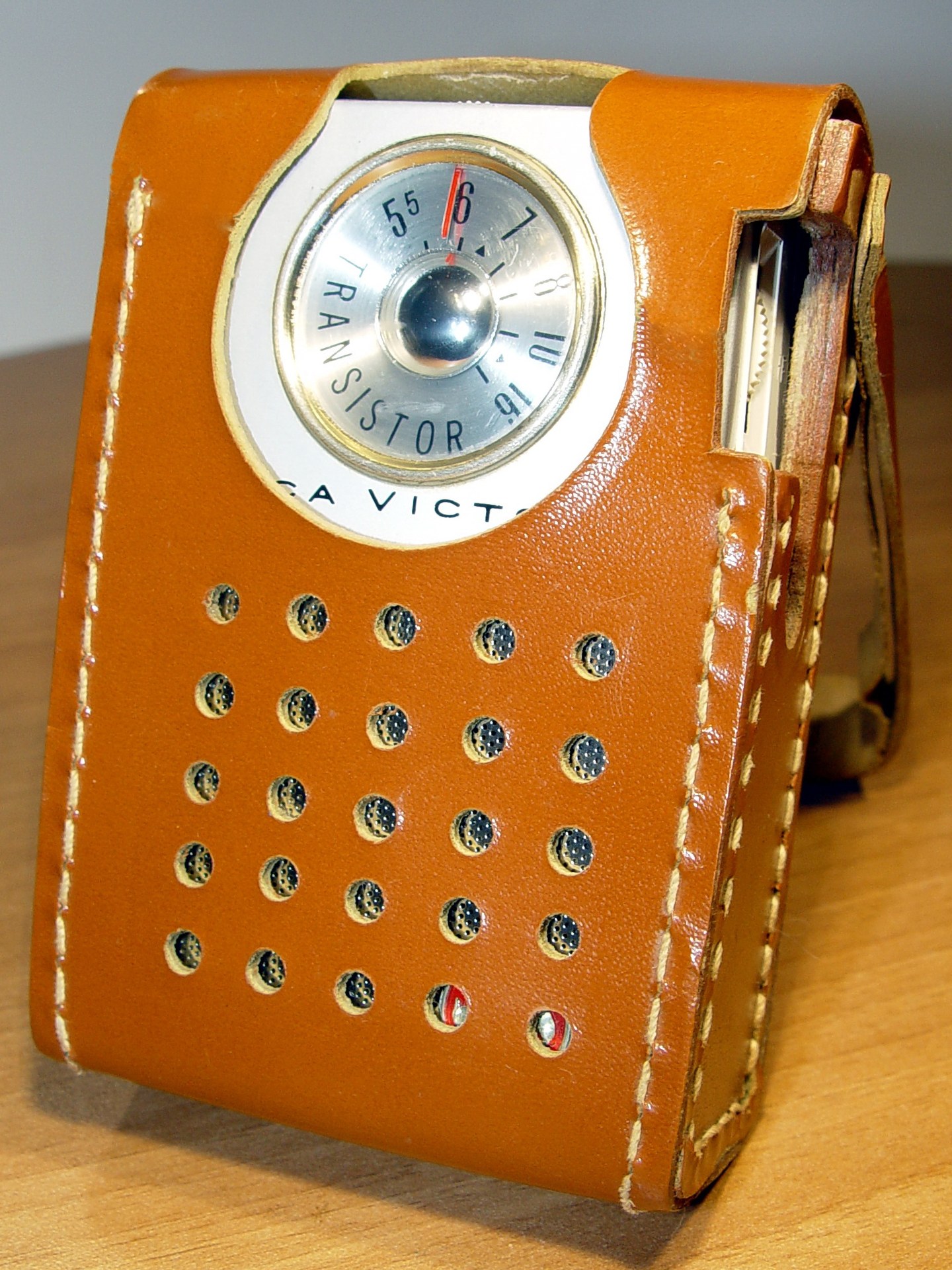 An RCA Victor Pockette 1-TP-2E transistor radio, identified by its photographer as a 1960 model.